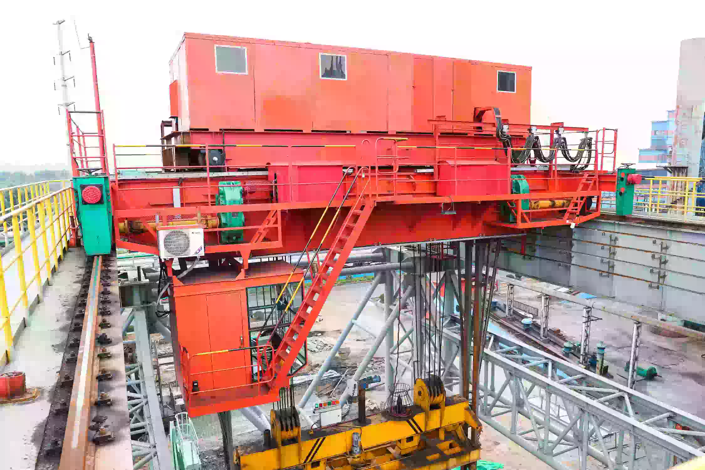 Intelligent Coke Tank Crane